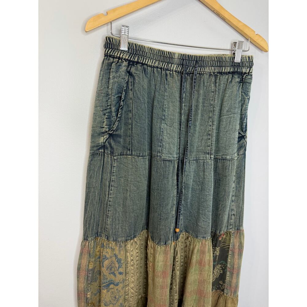 Young Threads Boho chic Tiered Patch Pants Wide Leg Festival Sz M - Picture 15 of 15